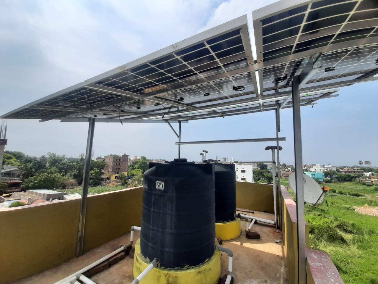 Hybrid solar panel setup in Bihar by MNRE approved vendor